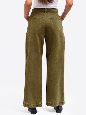 Imily Bela - Pierna ancha Vaquero en verde: atrás