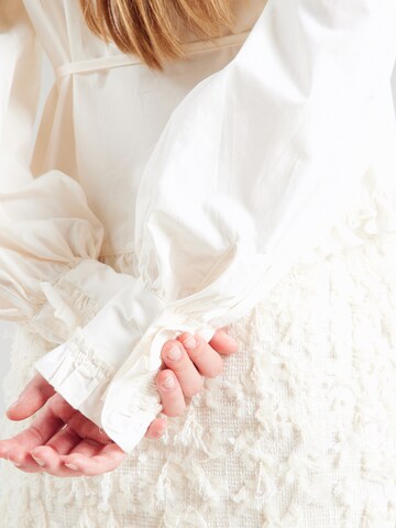 Harper & Yve Blus i beige
