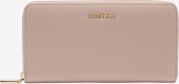 Coccinelle Portemonnaie 'COCCINELLE 4' in Braun: Vorderseite