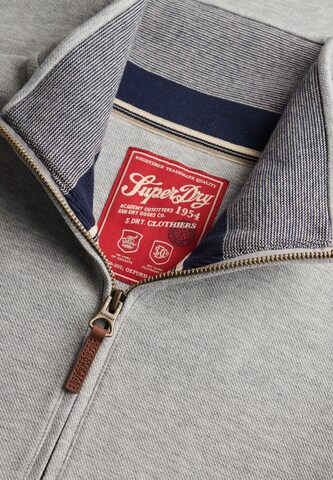 Sweat-shirt 'Essential' Superdry & Co en gris