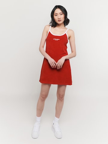UNFOLLOWED x ABOUT YOU Šaty 'RETRO BELLA' – červená: přední strana