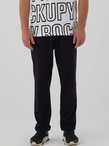 Rockupy Regular Workout Pants 'Ike' in Black