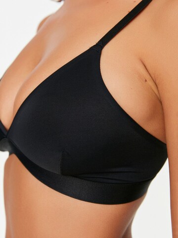 Trendyol Triangle Bra in Black