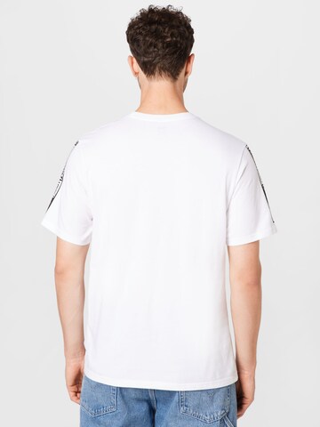 LEVI'S ® Póló 'Relaxed Fit Tee' - fehér