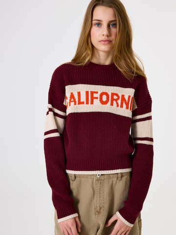 GARCIA Sweater in Red: front