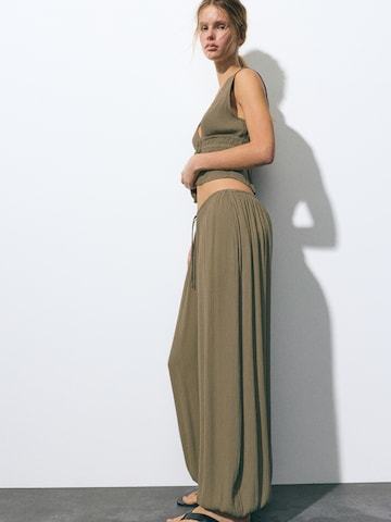 Pull&Bear Ozke Harem hlače | zelena barva