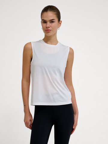Hummel Performance Shirt 'Pulse' in White: front