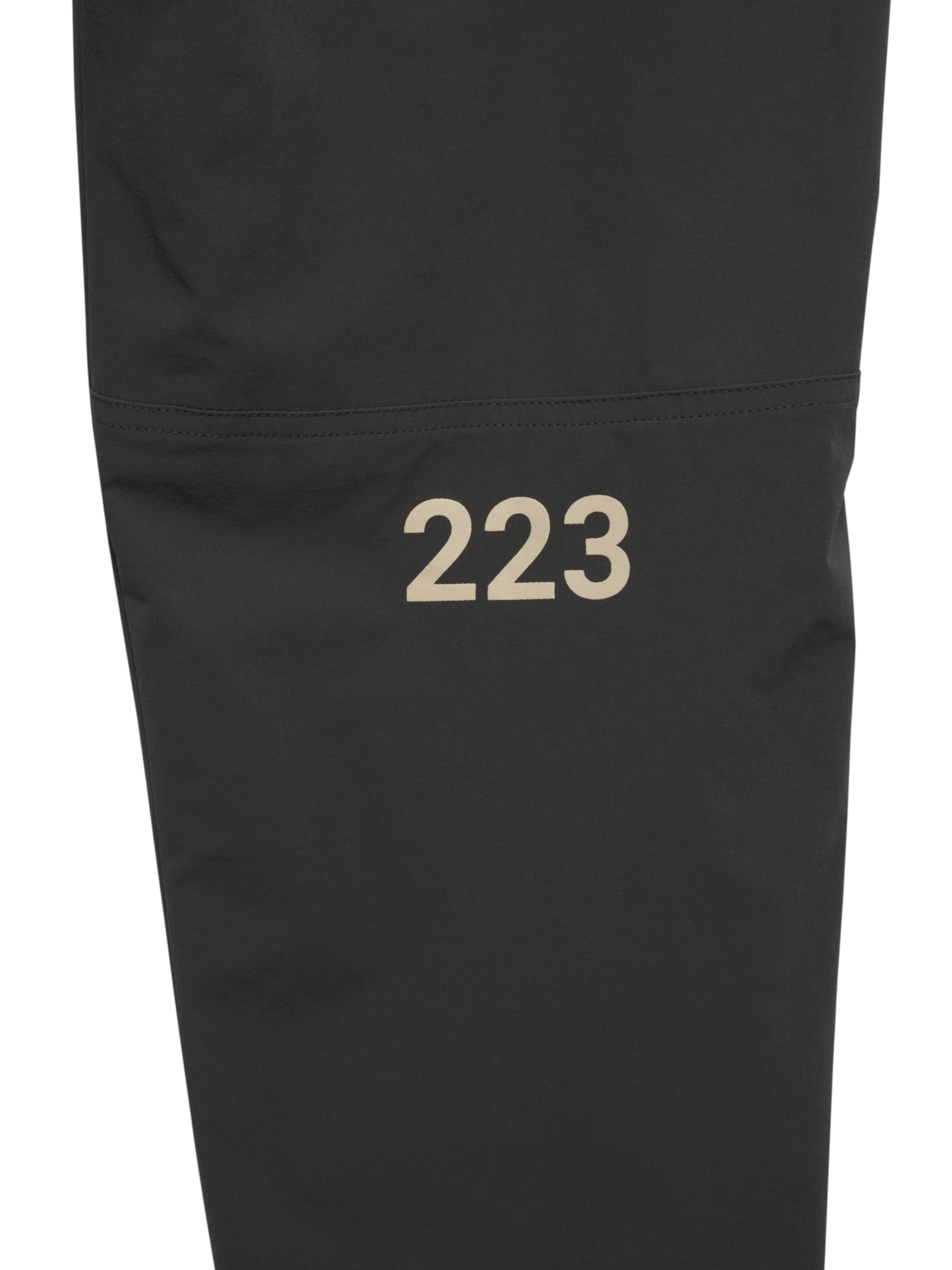 HALO Regular Pants in Grey