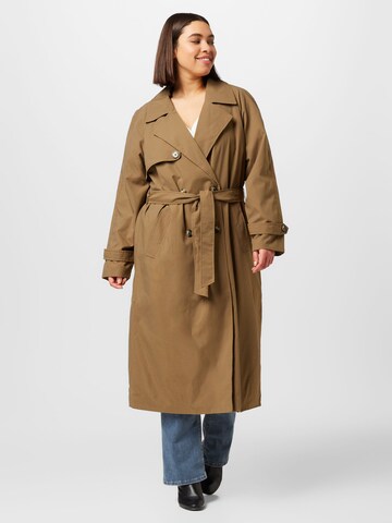 Vero Moda Curve Ανοιξιάτικο και φθινοπωρινό παλτό 'Tessa' σε καφέ: μπροστά
