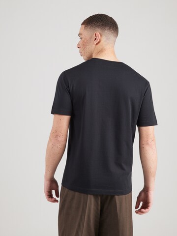 Tricou de la GANT pe negru