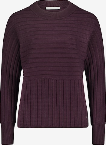 Betty & Co Sweater in Purple: front