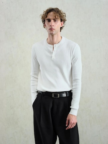 Maglietta di Giesto in bianco: frontale