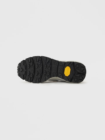 Veja Låg sneaker 'SALAR LT' i grå