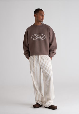 Prohibited Sweatshirt 'Five-Star' in Grau
