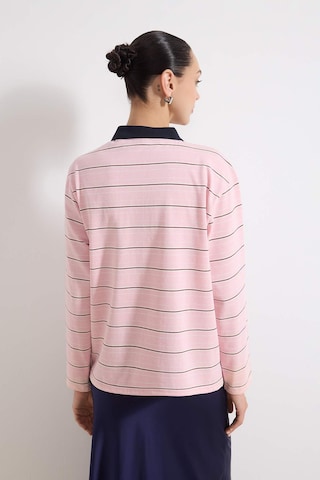 Trendyol Shirt in Pink