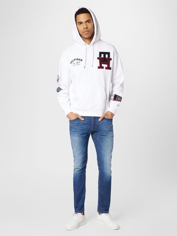 TOMMY HILFIGER Sweatshirt in Wit