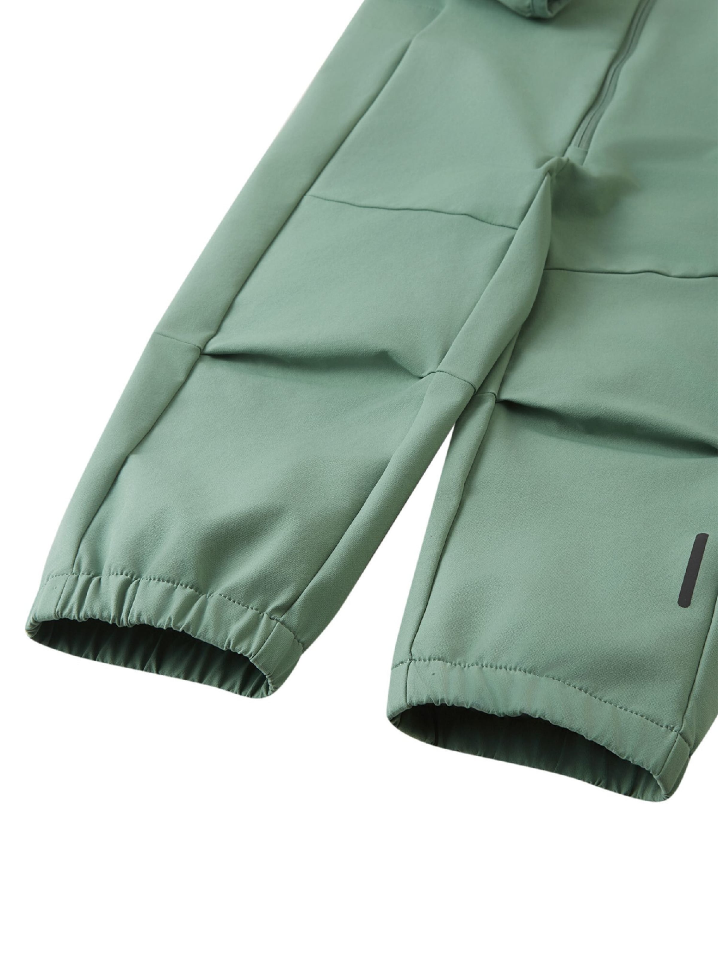 Costume fonctionnel 'Varjelu' Reima en vert