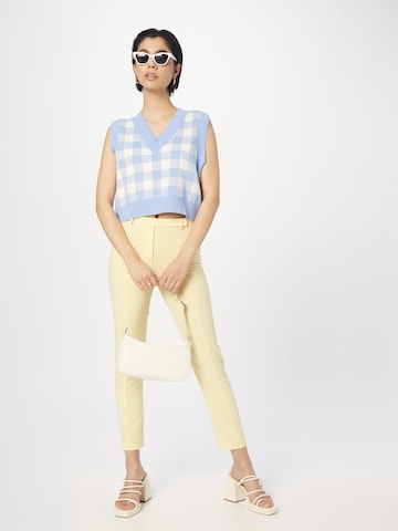 PATRIZIA PEPE Slim fit Pleated Pants in Yellow