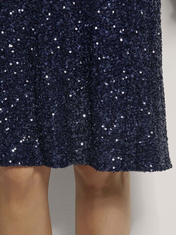 MADELEINE Rok in Blauw