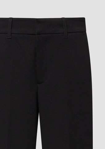 Regular Pantalon à plis s.Oliver en noir