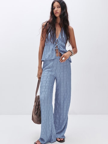 Wide leg Pantaloni de la Pull&Bear pe albastru