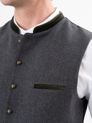 HerzSticht Traditional vest in Green