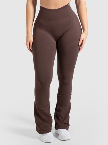 Smilodox Flared Broek ' Aylin ' in Bruin: voorkant