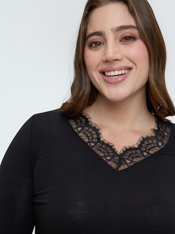 Top di Fiorella Rubino in nero