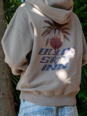 Sweat-shirt 'Disco Palm' BLUE SKY INN en beige