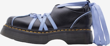 Dr. Martens Nauhaballerina 'Buzz' värissä musta: etupuoli