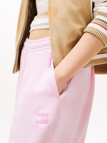 Tommy Jeans - Tapered Pantalón en rosa