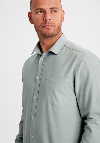 H.I.S Regular fit Button Up Shirt in Green