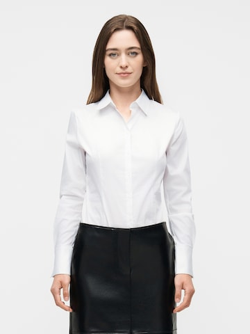 HUGO Blouse in White: front
