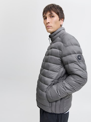 JACK & JONES Зимно яке в сиво