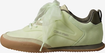 Baskets basses Calvin Klein en vert : devant