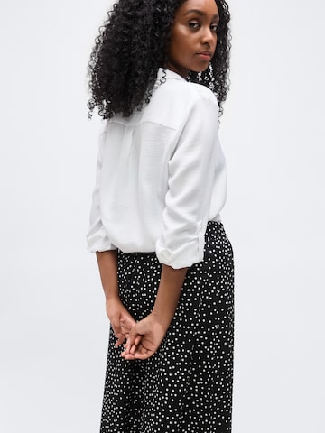 Only Petite Hame 'ONLNOVA' värissä musta