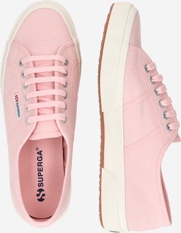 SUPERGA Låg sneaker '2750 Cotu Classic' i rosa