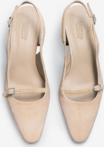 LLOYD Slingback Pumps in Beige