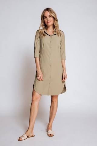 Zhrill Shirt Dress in Green: front