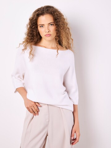 Pull-over ' ' Apricot en blanc : devant