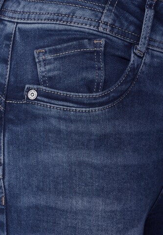 STREET ONE Slimfit Jeans 'Free To Move' in Blau