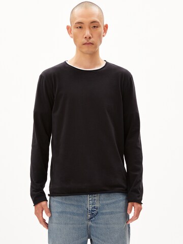 T-Shirt ARMEDANGELS en noir : devant