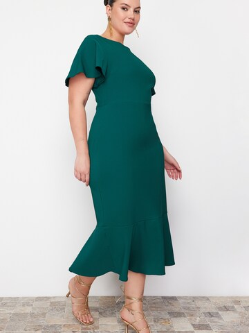 Robe Trendyol Curve en vert