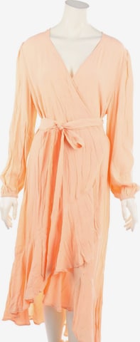 Manon Baptiste Dress in XXXL in Beige: front