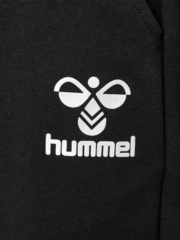 Hummel Regular Sportshorts in Schwarz