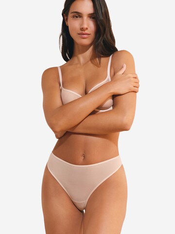 ETAM String 'Pure Mesh' in Beige
