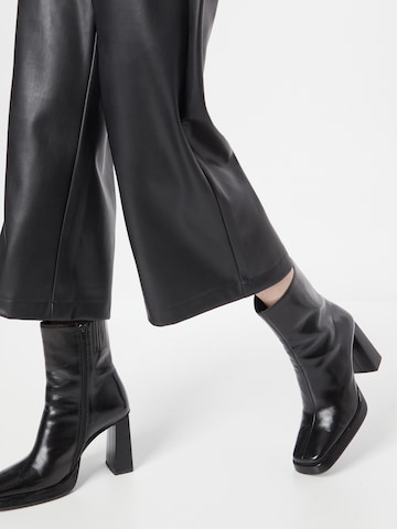 QS Wide leg Broek in Zwart