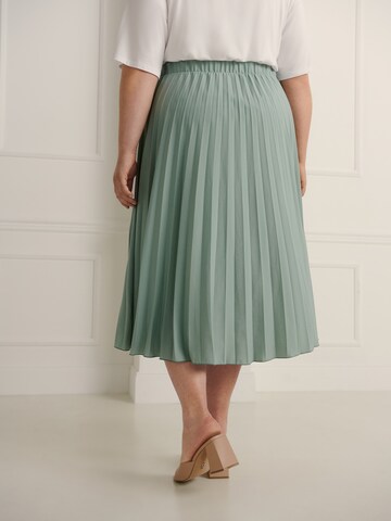 Guido Maria Kretschmer Curvy Skirt 'Betty' in Green