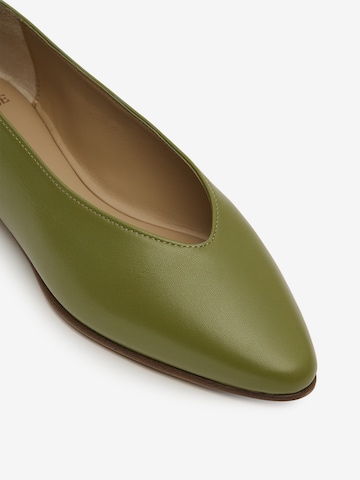 LOTTUSSE Ballet Flats 'Bel' in Green