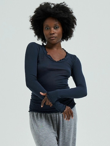 Maglietta 'Romance' di Seamless Basic in blu: frontale